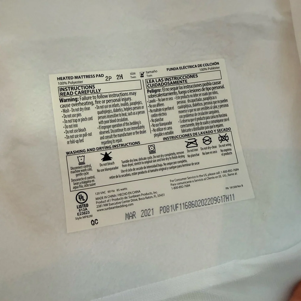 White Electric Heated mattress pad twin NWOT